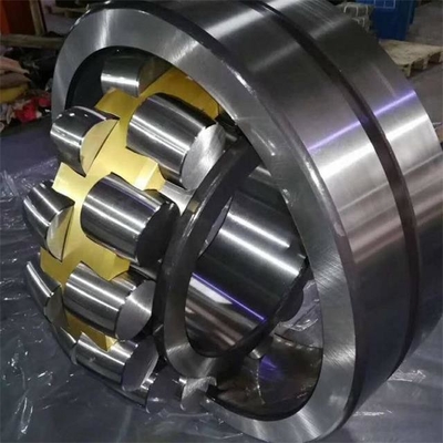 P5 Precision Rating Spherical Roller Bearing 22213 with Automatic Adjustment Function